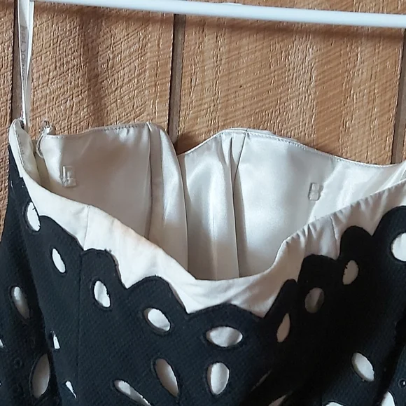 Dress - Picture 6 of 6